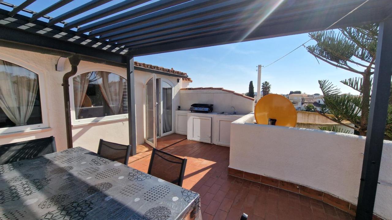 Maison De Vacances Avec Amarre Empuriabrava Esterno foto